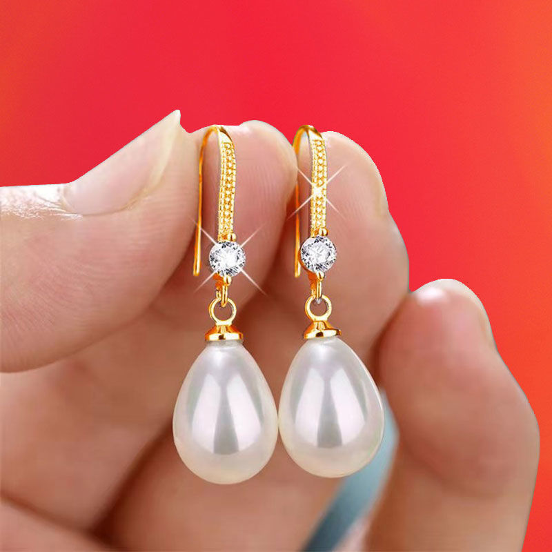 Pendientes elegantes de gota de agua