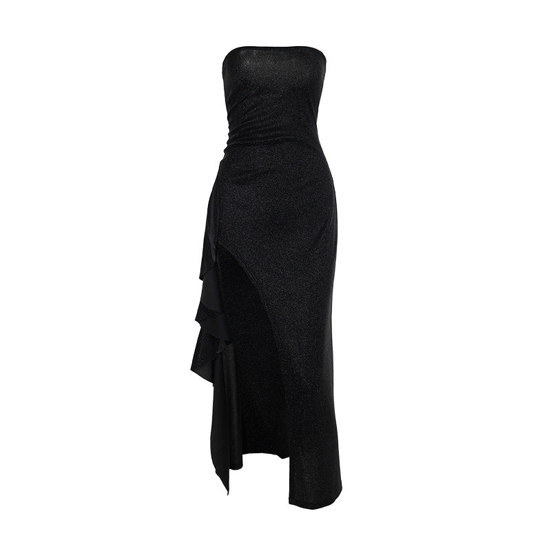 Vestido sin tirantes con abertura y corte entallado