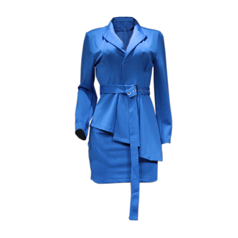 Conjunto de traje con falda midi y chaqueta elegante