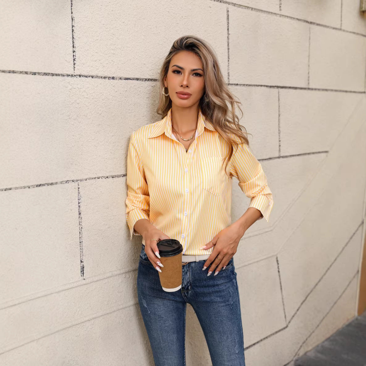 Loose Striped Shirt with Classic Collar and Long Sleeves