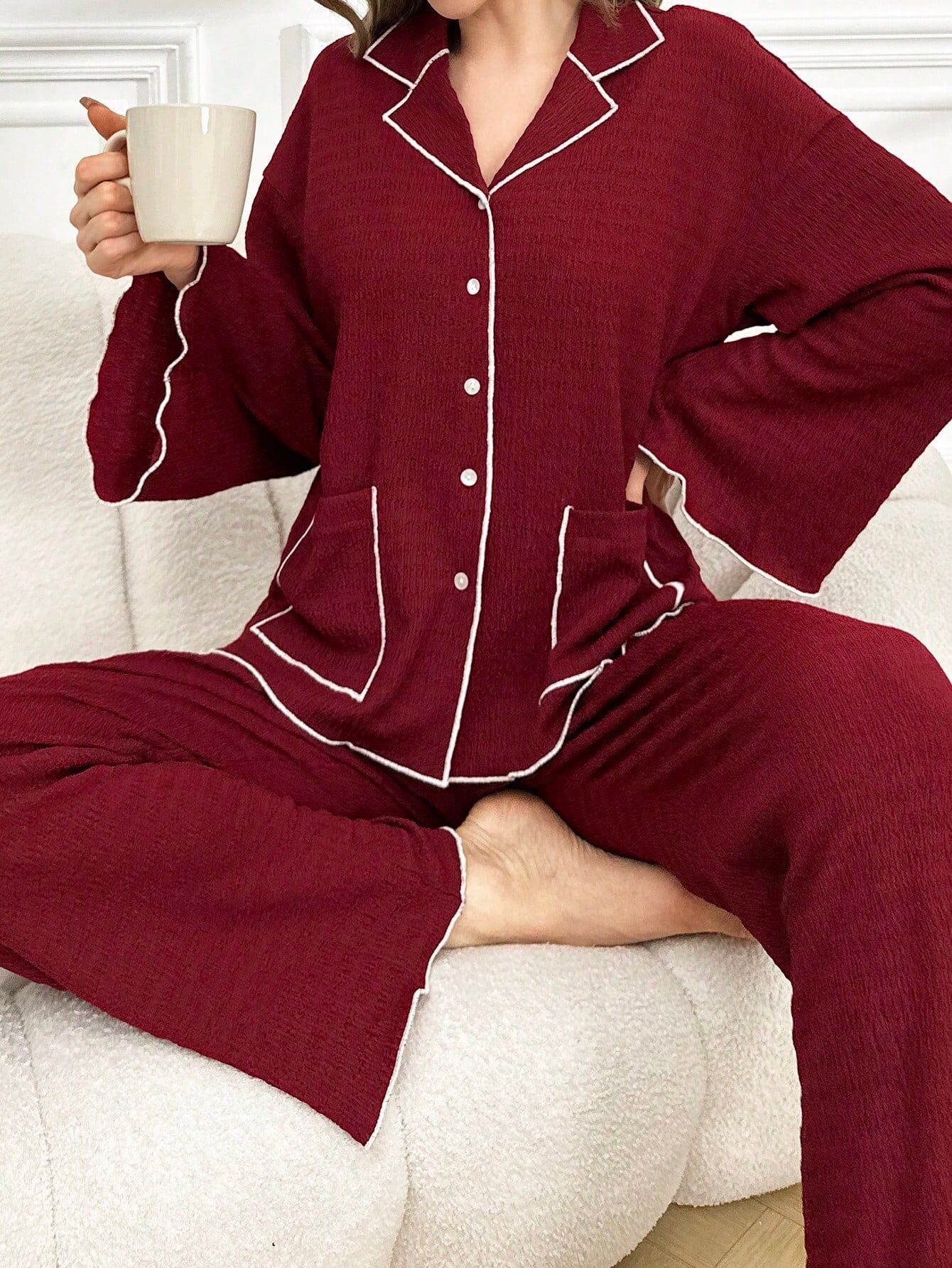 Conjunto de pijama de satén con cuello sastre para mujer
