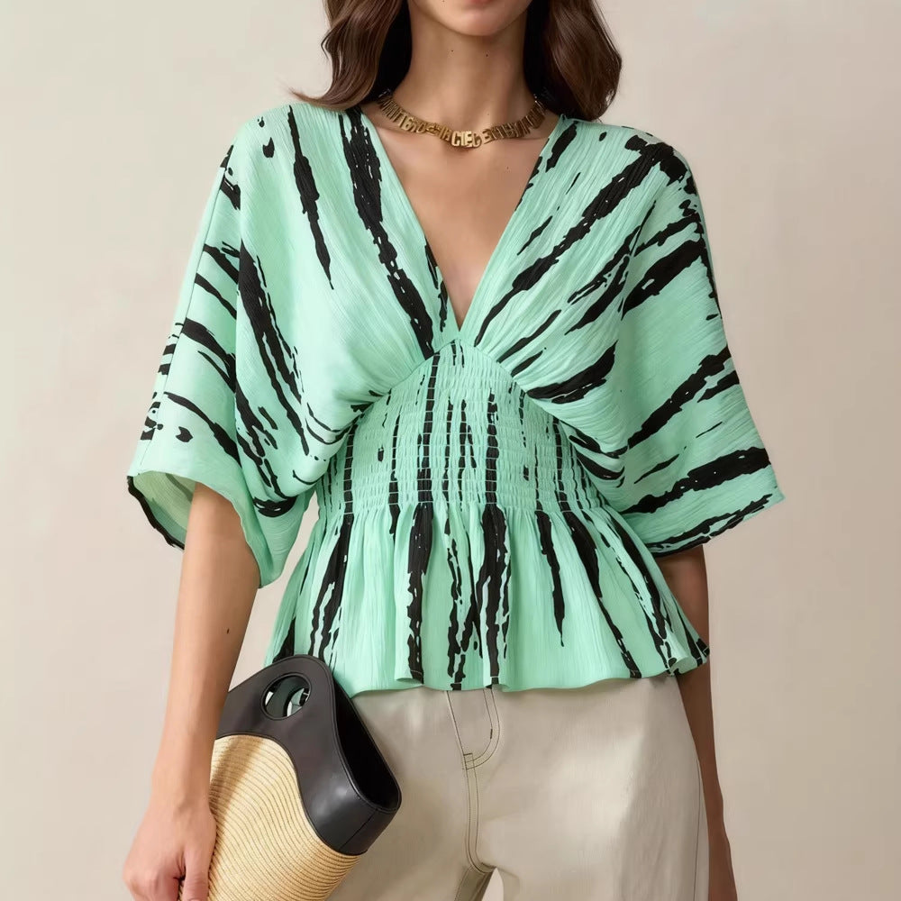 Loose Printed V-Neck Top with 3/4 Sleeves