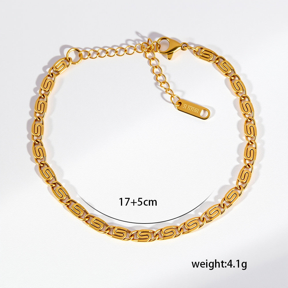 Pulsera esencial en tono dorado
