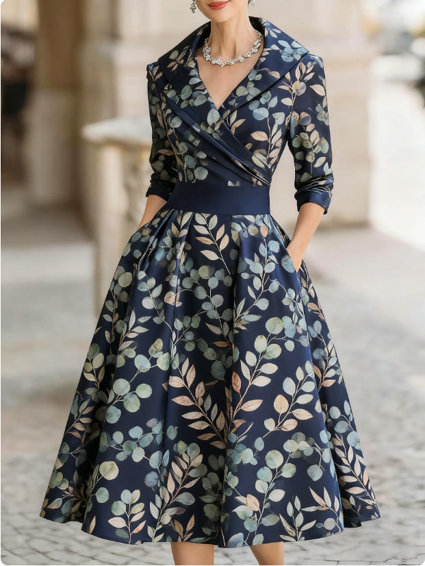 Vestido ajustado de largo medio con estampado floral