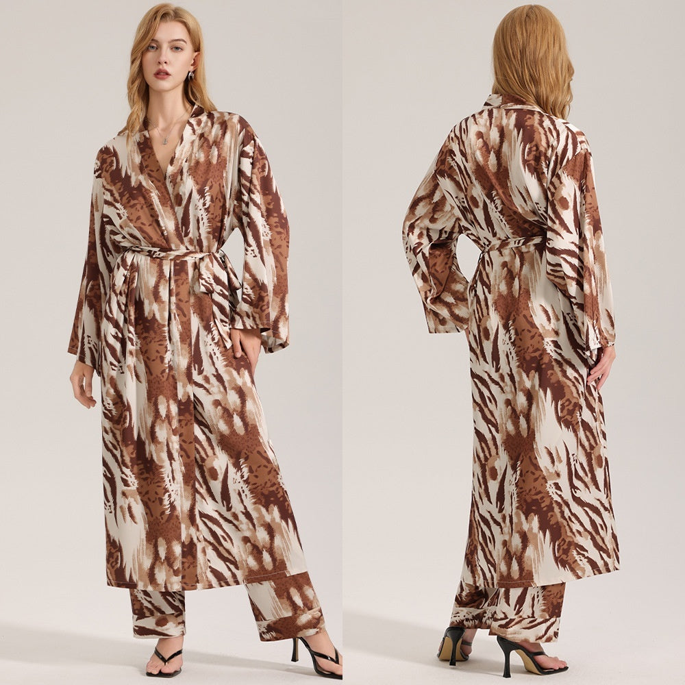Robe légère à imprimé léopard effet satiné