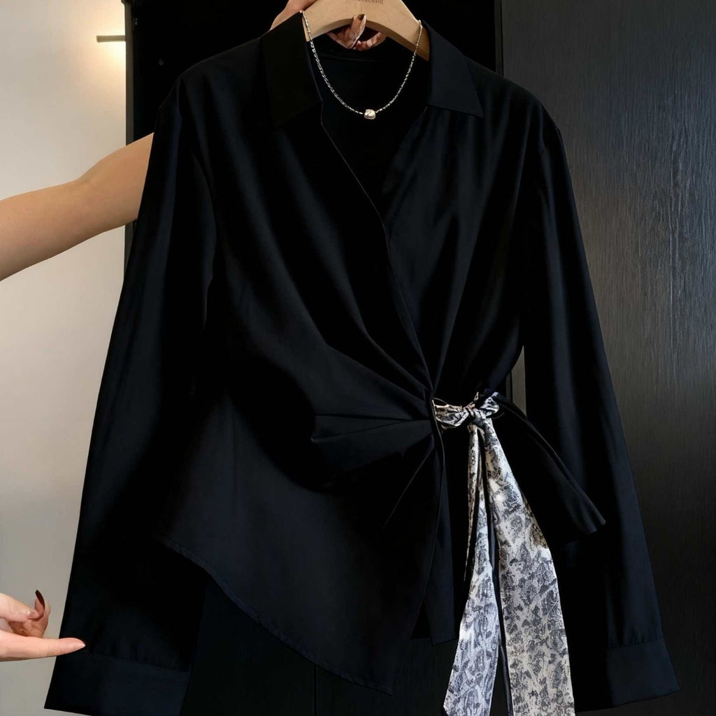 Chemise élégante à manches longues avec foulard en soie et cravate assortie