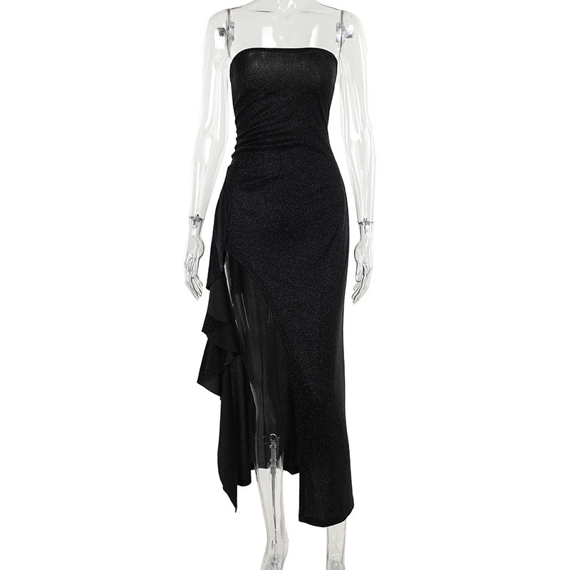 Vestido sin tirantes con abertura y corte entallado