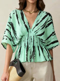 Loose Printed V-Neck Top with 3/4 Sleeves