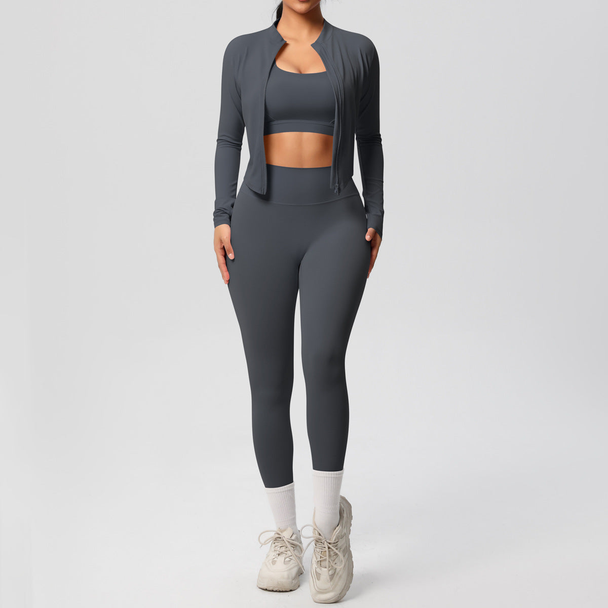 Conjunto deportivo ajustado de manga larga