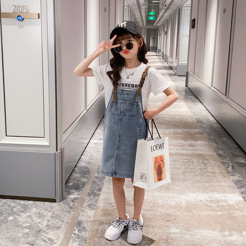 Conjunto de camiseta y falda con tirantes de verano para niña