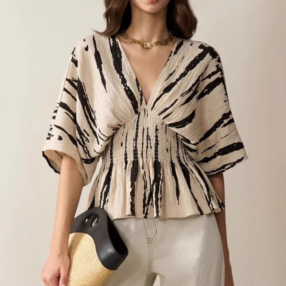 Loose Printed V-Neck Top with 3/4 Sleeves