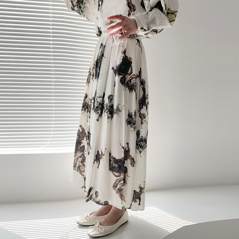 Conjunto de camisa estampada y falda de talle alto