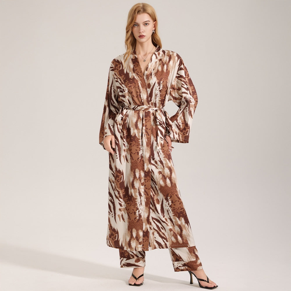 Robe légère à imprimé léopard effet satiné