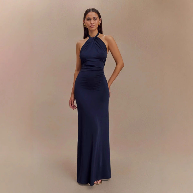 Vestido largo ajustado sin espalda con cuello halter