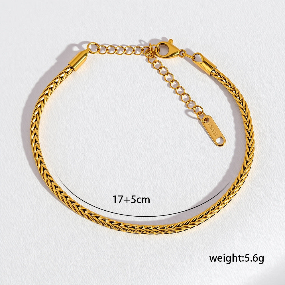 Pulsera esencial en tono dorado
