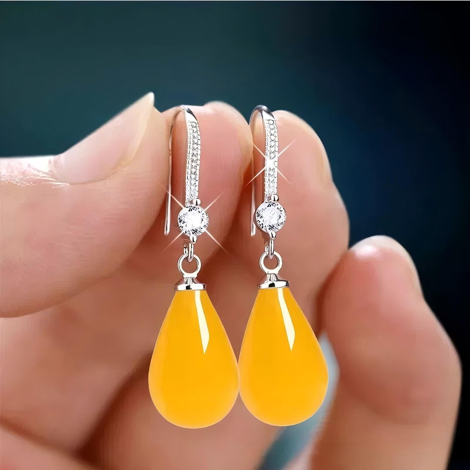 Pendientes elegantes de gota de agua