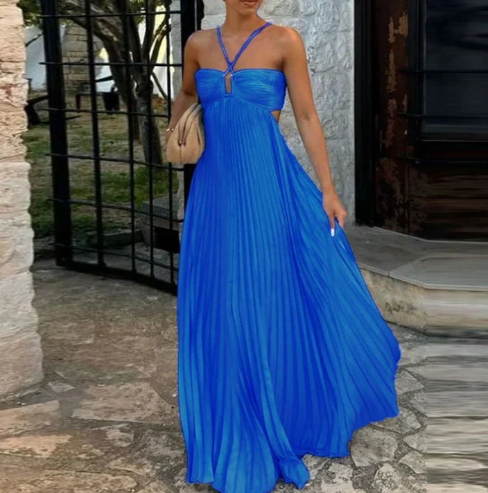 Vestido largo plisado de cuello halter y talle alto