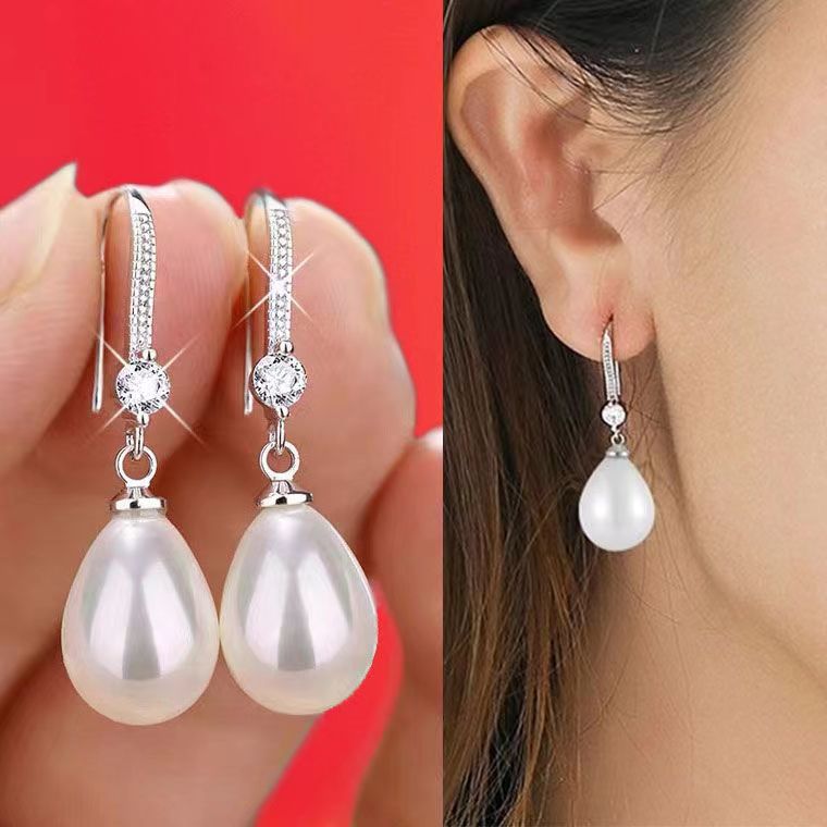 Pendientes elegantes de gota de agua