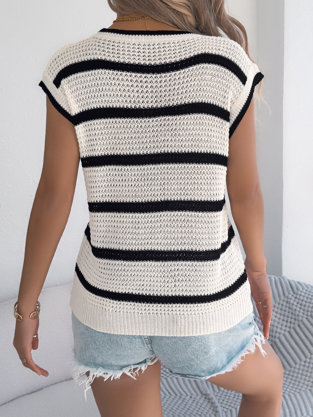 Lightweight Loose Sweater with Color Block Stripes