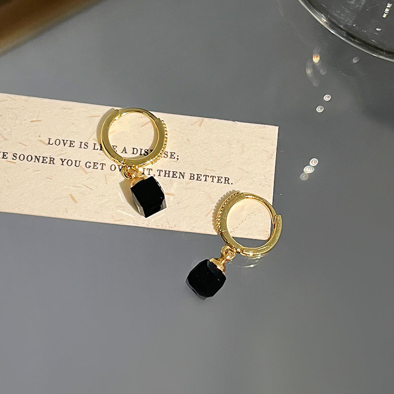 Pendientes trepadores elegantes de cristal cuadrado