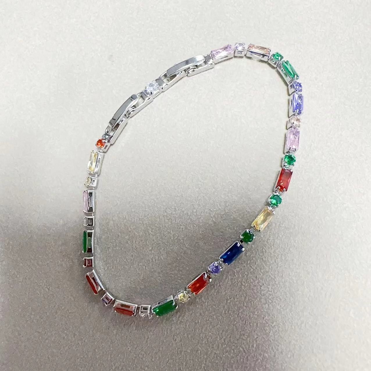 Pulsera Elegante de Zirconia Colorida