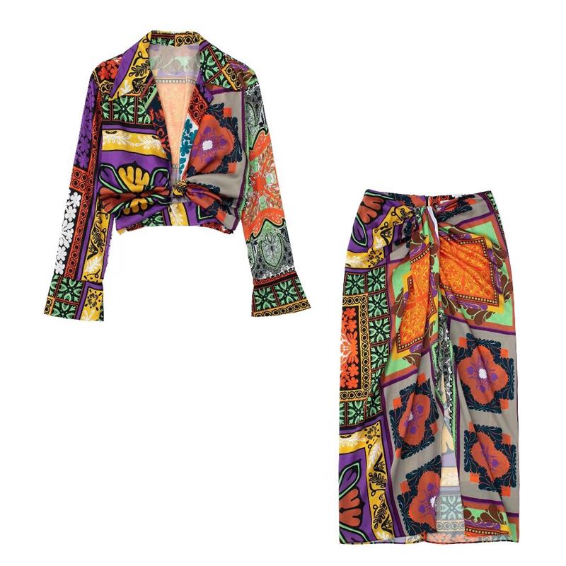 Fluid Printed Set: Loose Shirt and Matching Skirt